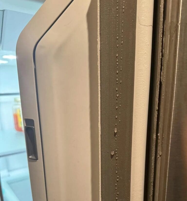 Condensation in gastket