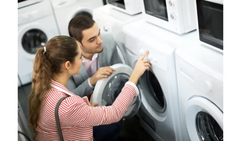 couple buying a washer